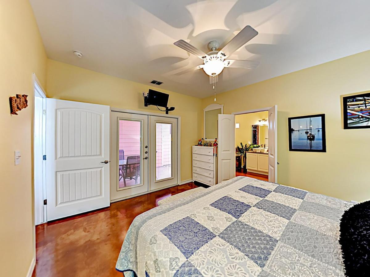 Sail Away At Pirate'S Bay Unit 113 Apartment Port Aransas Exterior photo